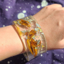 Load image into Gallery viewer, Angelic Frequency Orgonite Bracelet
